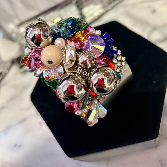 Vintage ‘80s Designer Crystal and Beadwork “Everything” Cuff Bracelet-Boutique - Picture 2 of 15